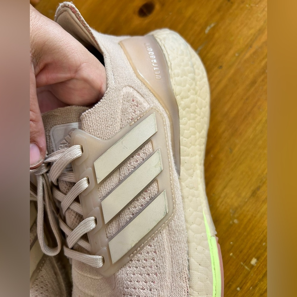 Adidas ultraboost Women’s Shoes Size 9.5 Taupe - Picture 10 of 14